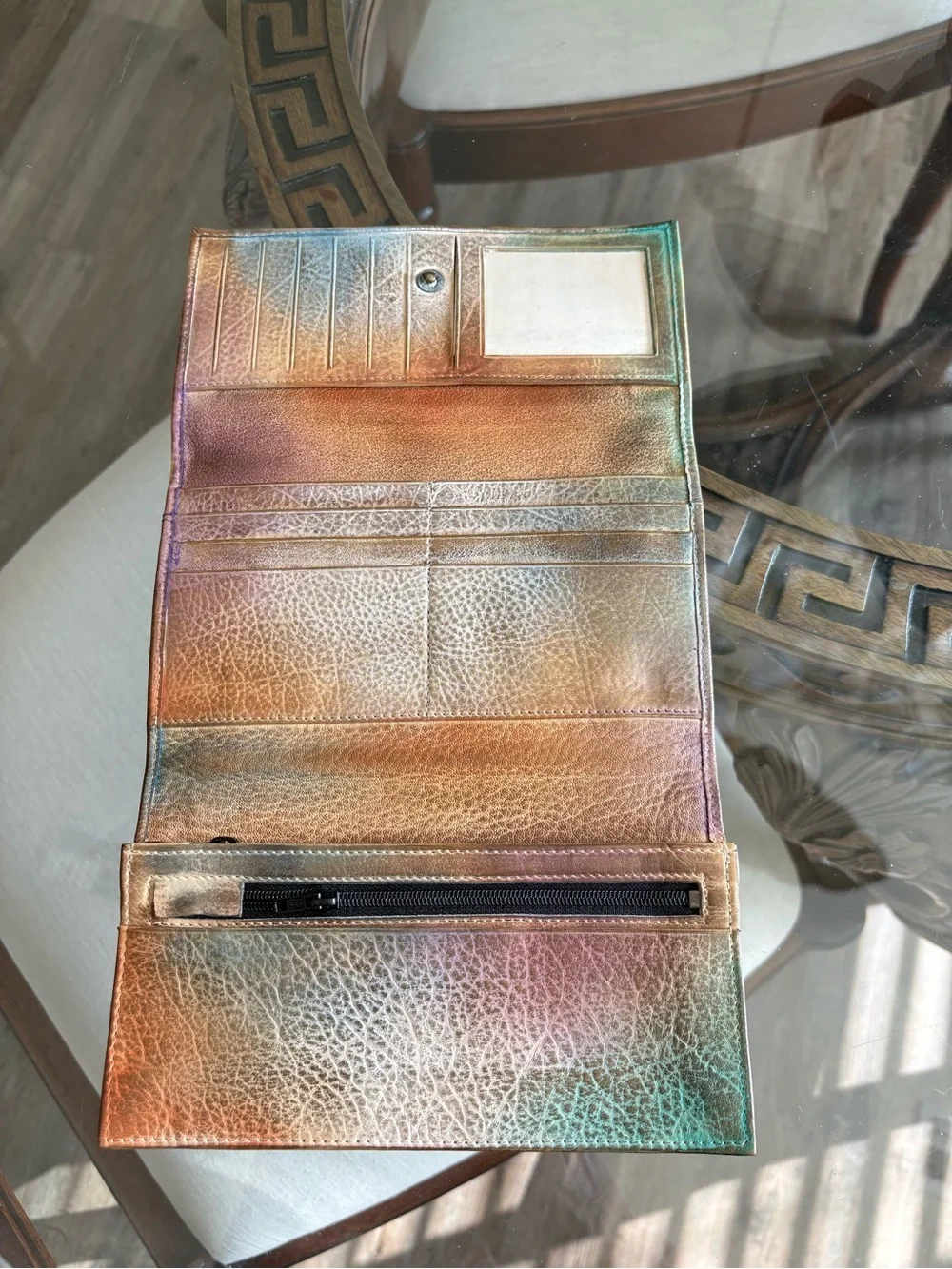 💙💛ANUSCHKA HAND PAINTED”BUTTERFLY PEACOCK COLLAGE LEATHER CLUTCH/WALLET!💙💛 - Picture 6 of 6